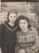 Сестры Домрачеевы Нина и Вера. 1952 г.