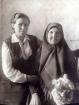 Тетерина Анастасия Степановна с дочерью Манефой. 1950-е гг. 