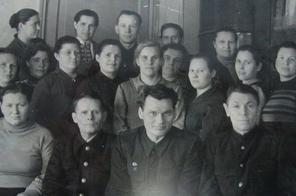Коллектив конторы Сургутского рыбокомбинатат. 1961 г. Источник: СГООЛППР "НАША ПАМЯТЬ"