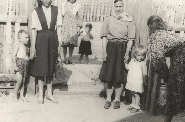 Первые дни в детском саду "Березка". 1950-е гг.